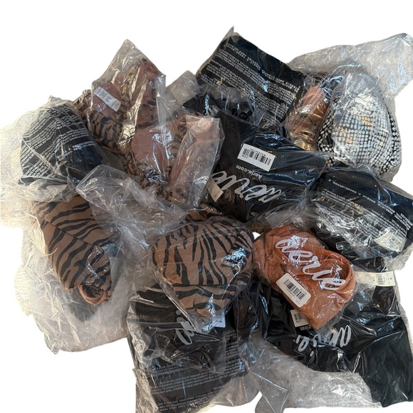 Aerie Women's Swim Bikinis- 45 pieces mix of tops and bottoms - Picture 5 of 8